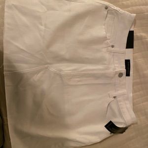BANANA REPUBLIC WHITE DENIM SKIRT- NEVER BEEN WORN